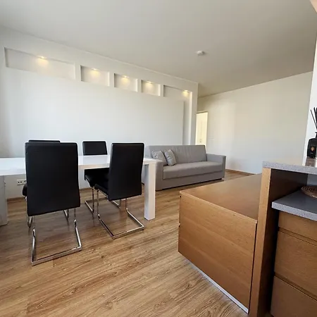 Korter 2 Bedroom Citycenter With Sauna And Free Privat Parking *